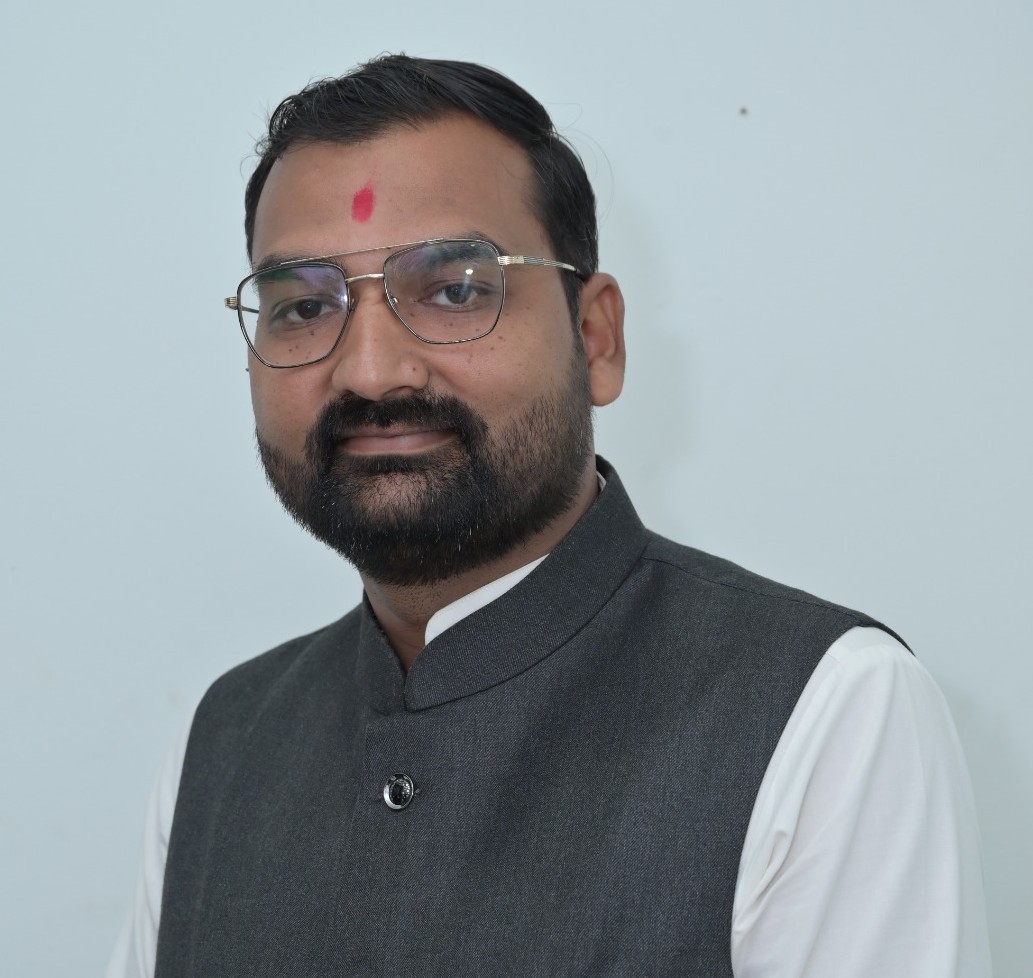 શ્રી મૌલિકભાઈ ભુપતભાઈ ચાવડા